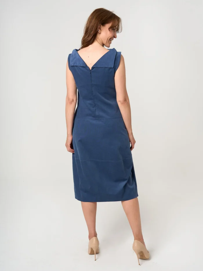 Granatowa sukienka ze sztruksu