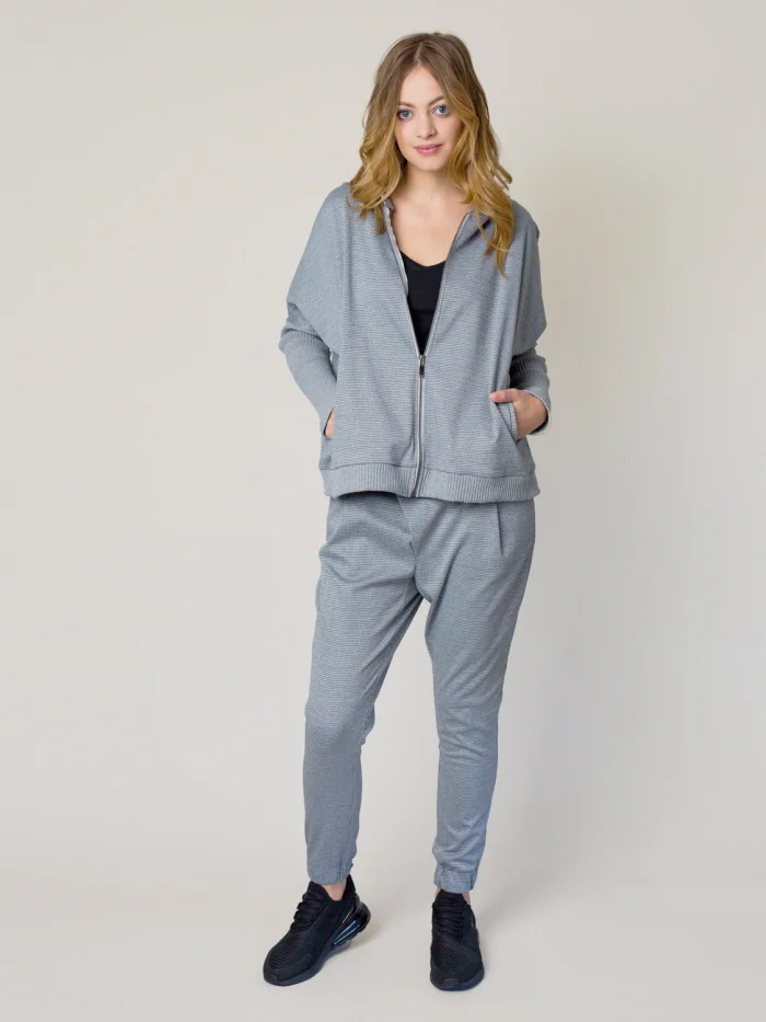 Sportowa bluza z kapturem