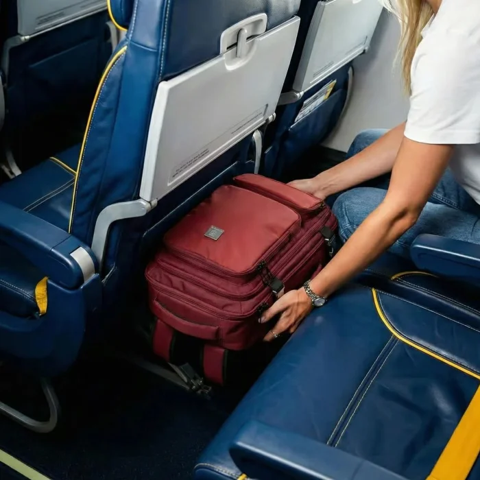 Burgundowy plecak kabinowy (Cabin Backpack)