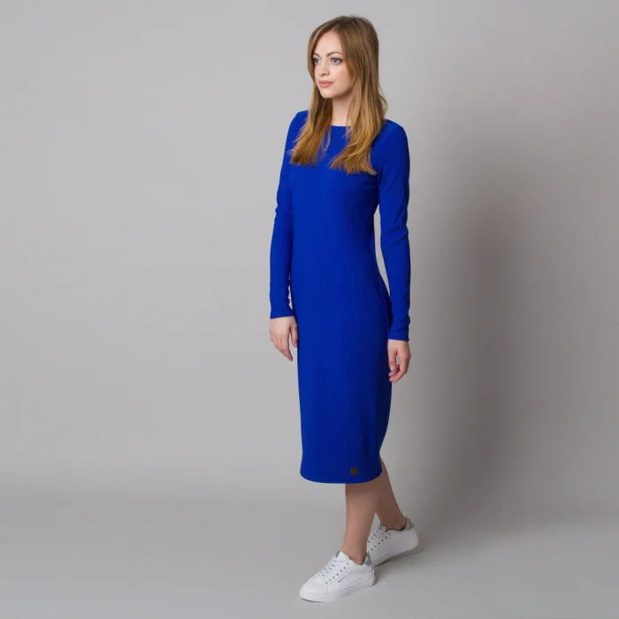 Niebieska sukienka dzianinowa