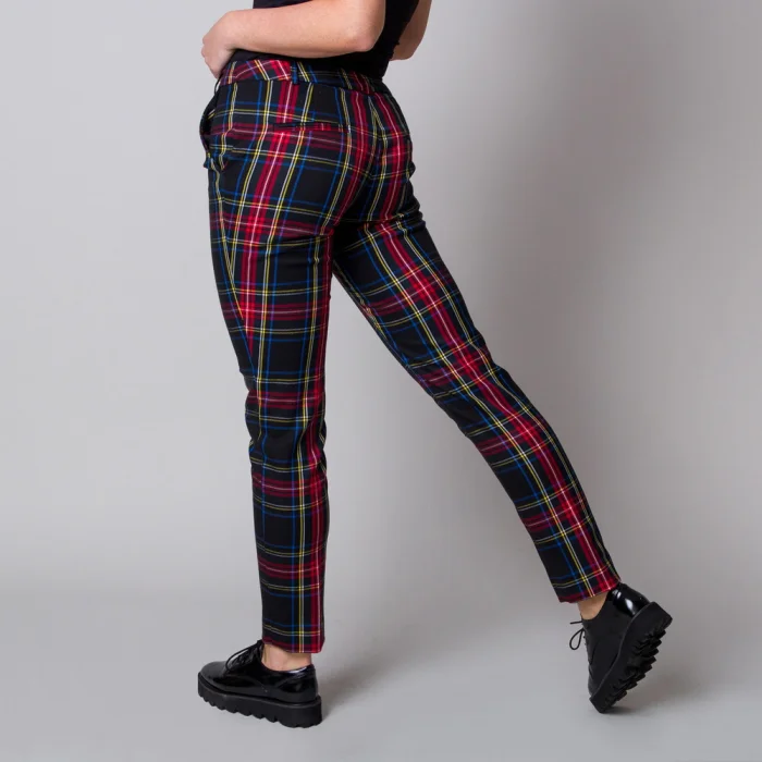 Spodnie w szkocką kratę