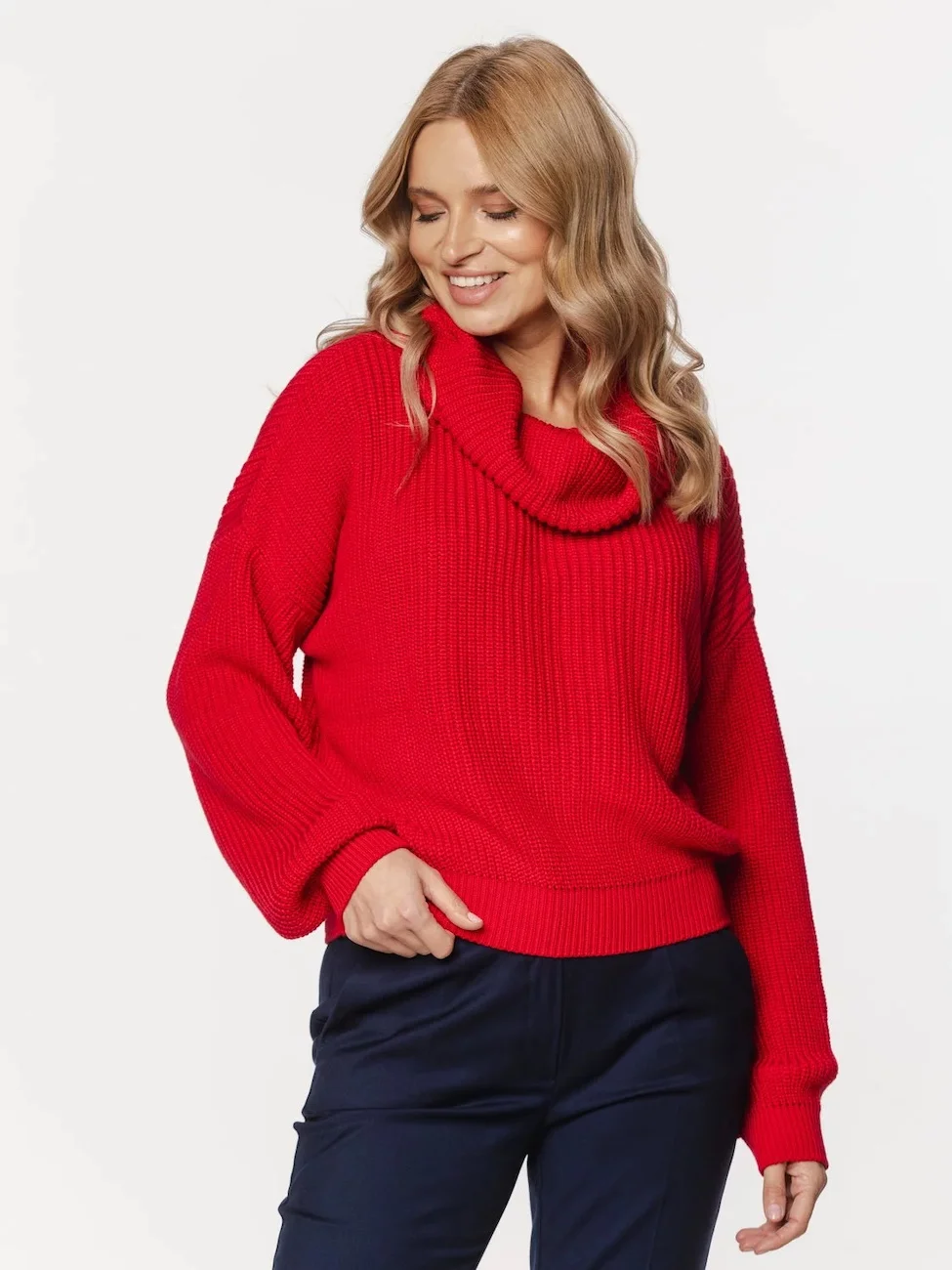 sweter i spodnie garniturowe